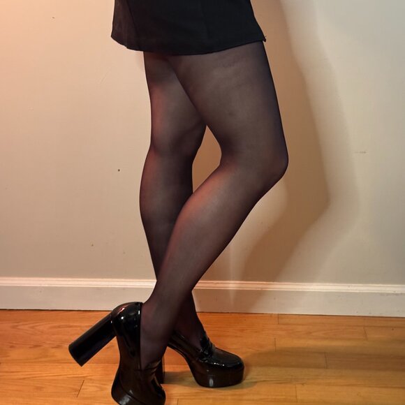 Black sheer nylon pantyhose - Picture 3 of 6